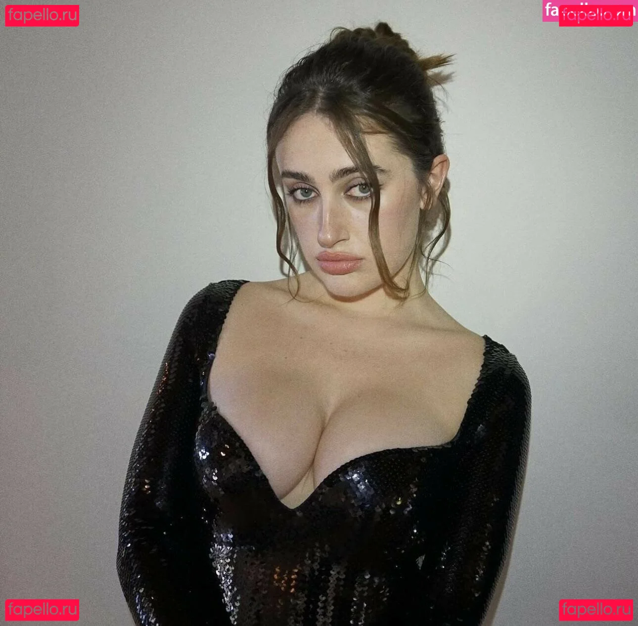 Rachel Anne Sennott Onlyfans Photo Gallery 