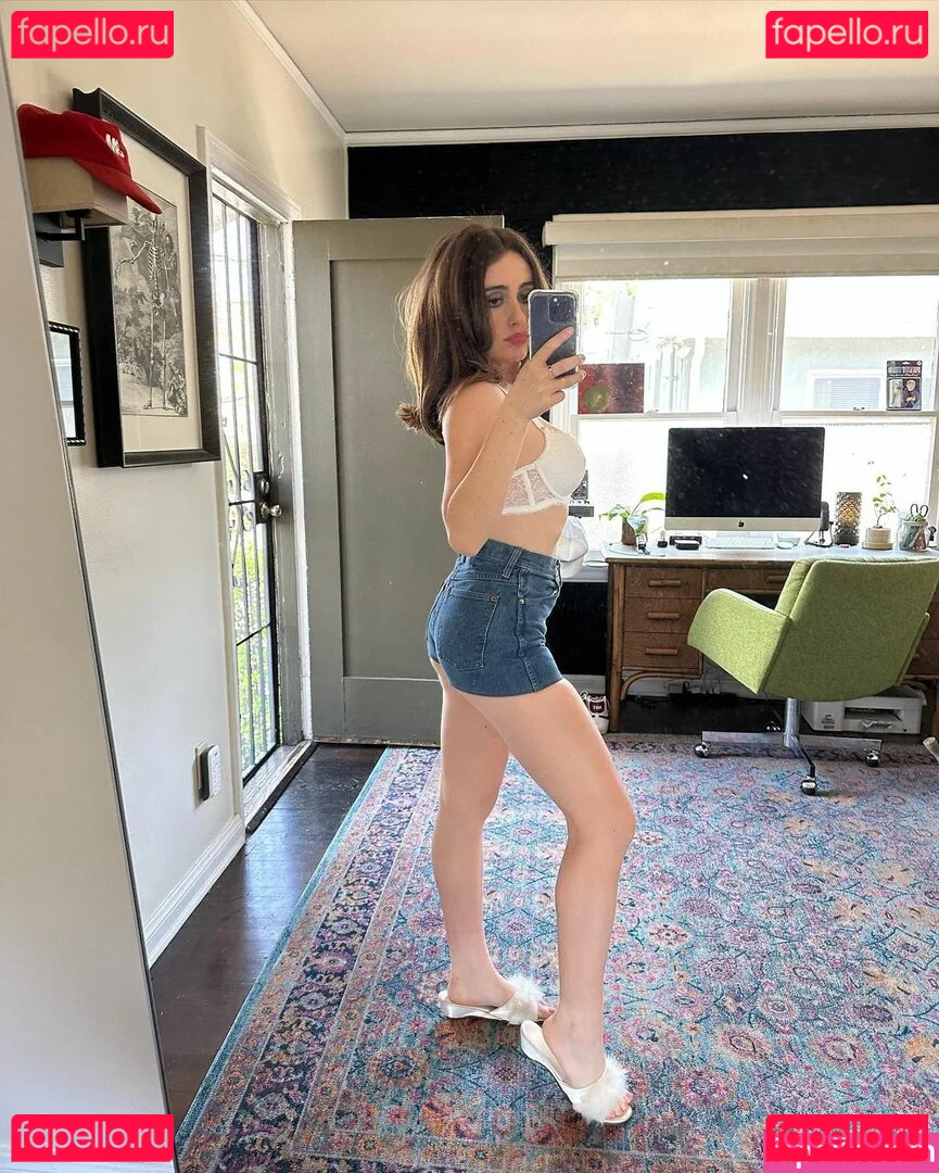 Rachel Anne Sennott Onlyfans Photo Gallery 