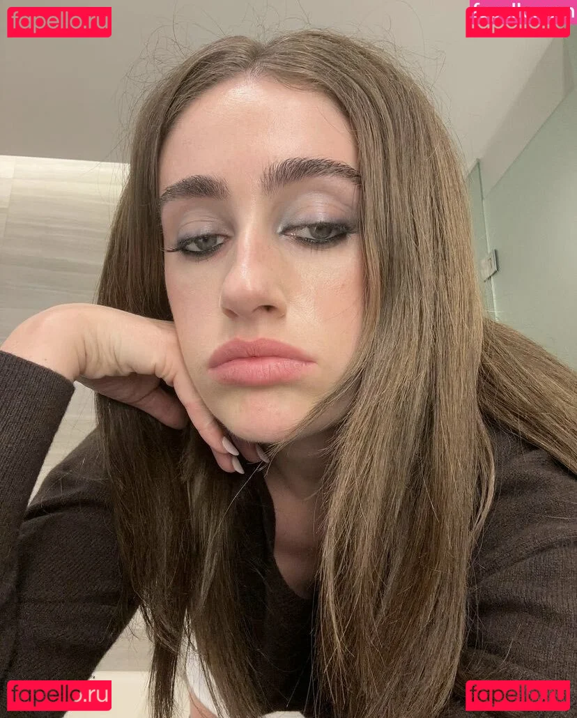 Rachel Anne Sennott Onlyfans Photo Gallery 