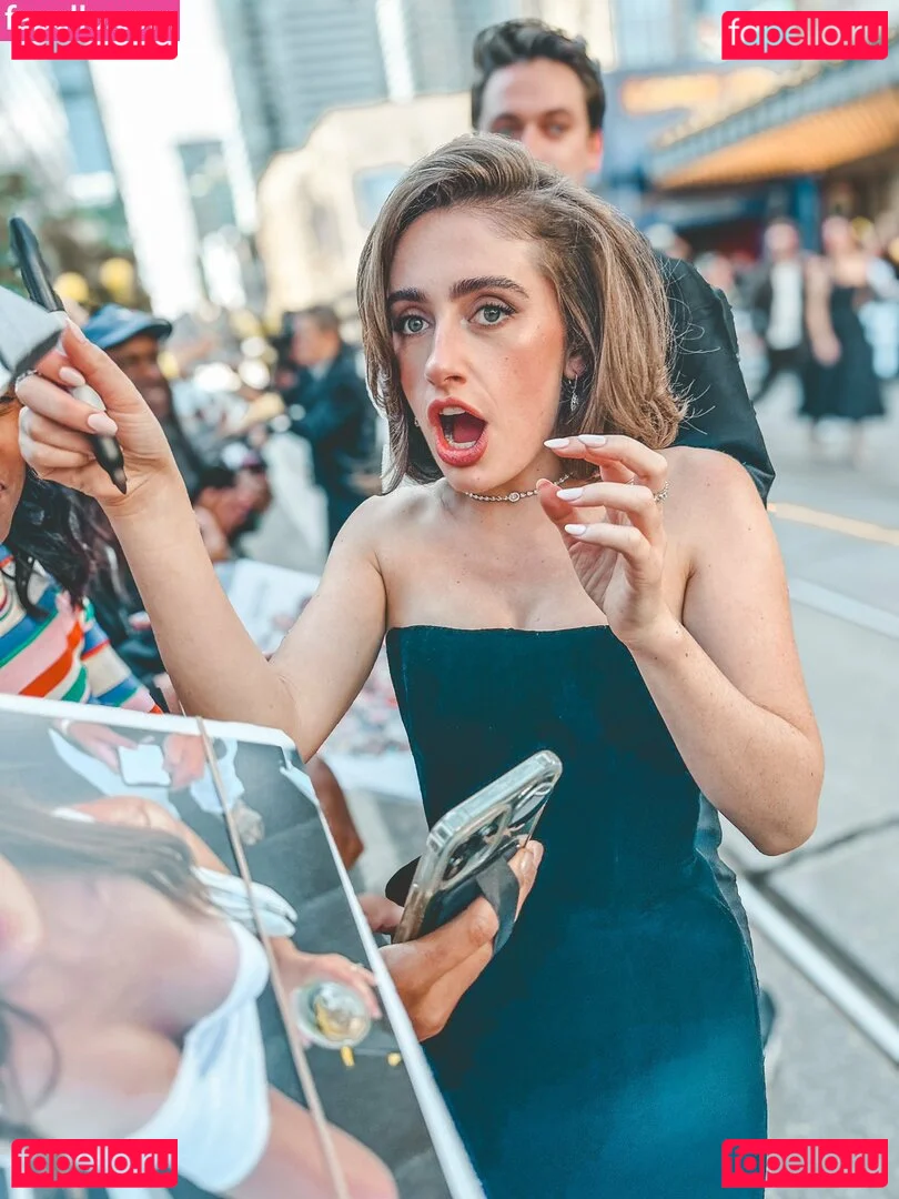 Rachel Anne Sennott Onlyfans Photo Gallery 