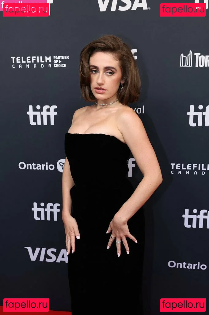 Rachel Anne Sennott Onlyfans Photo Gallery 