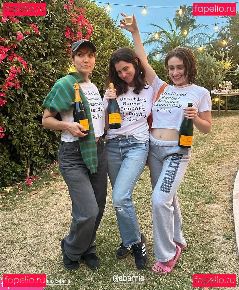 Rachel Anne Sennott Onlyfans Photo Gallery 