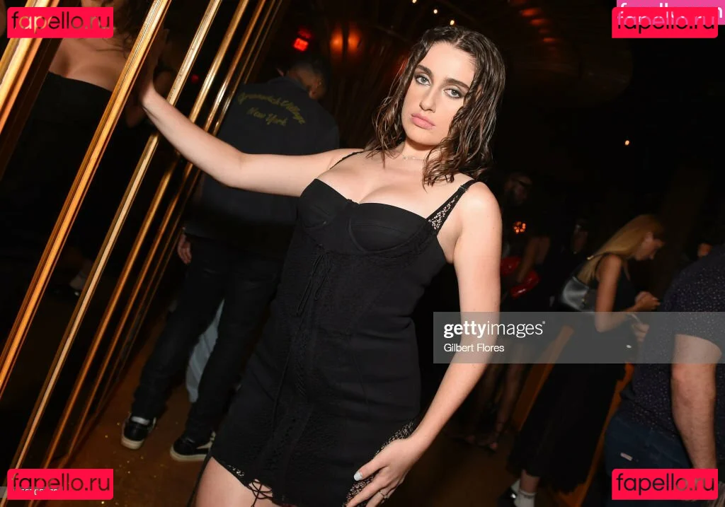 Rachel Anne Sennott Onlyfans Photo Gallery 