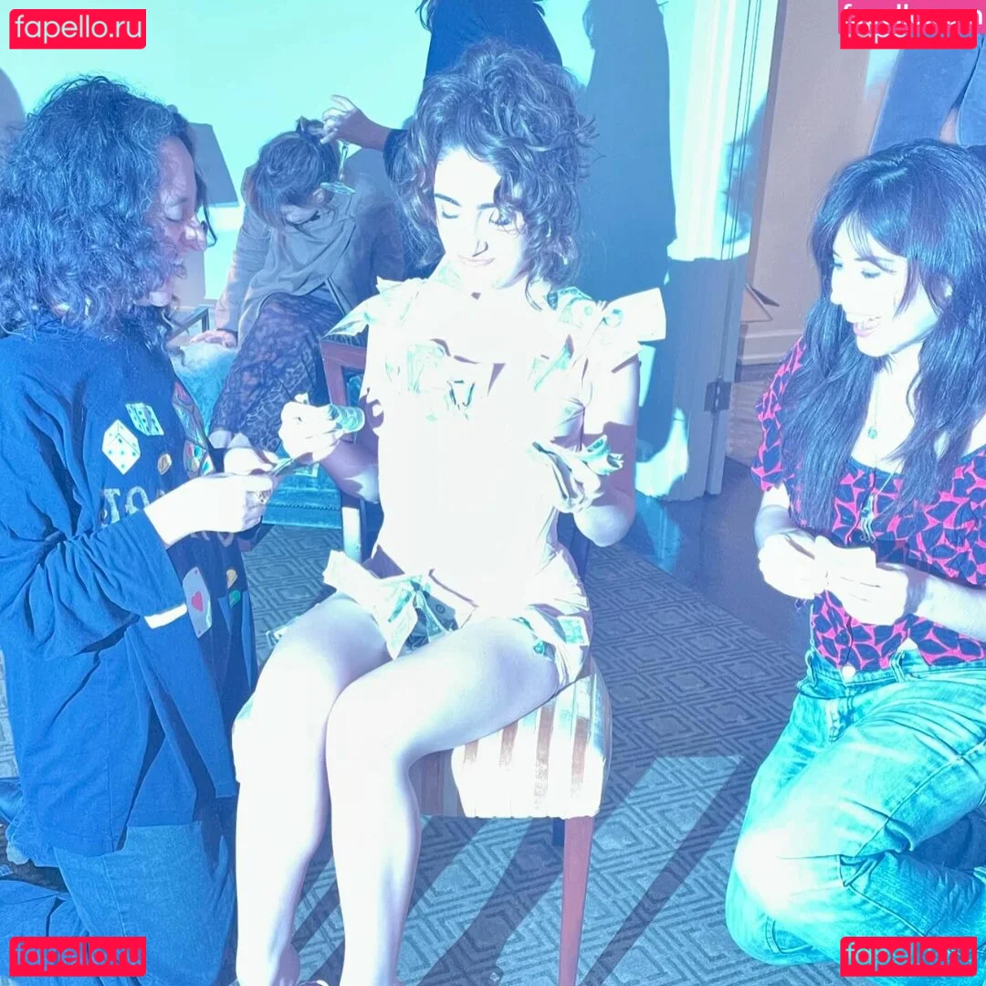 Rachel Anne Sennott Onlyfans Photo Gallery 