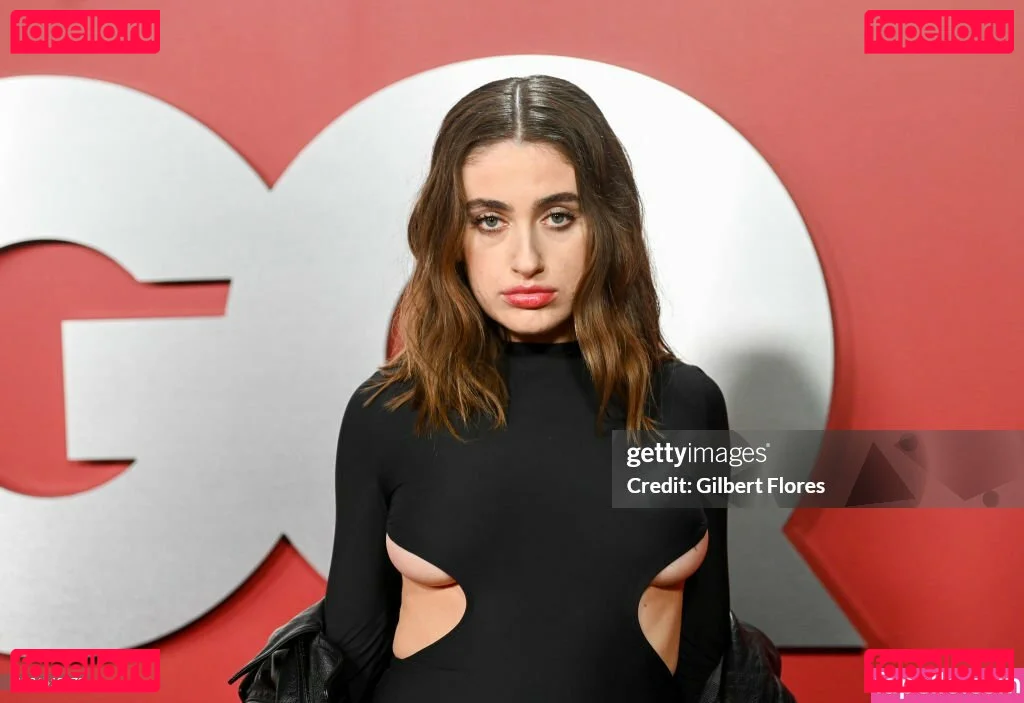 Rachel Anne Sennott Onlyfans Photo Gallery 