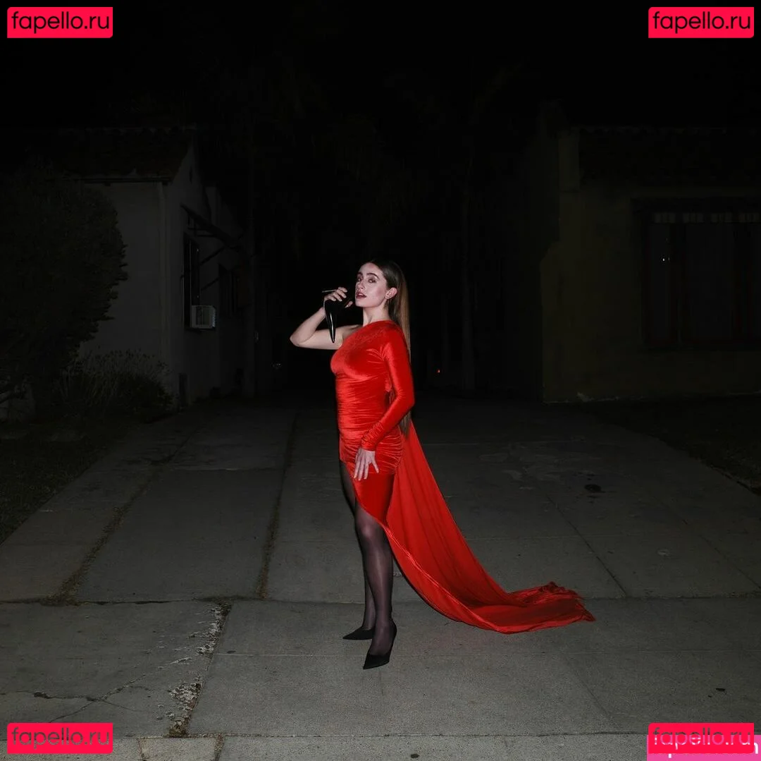 Rachel Anne Sennott Onlyfans Photo Gallery 