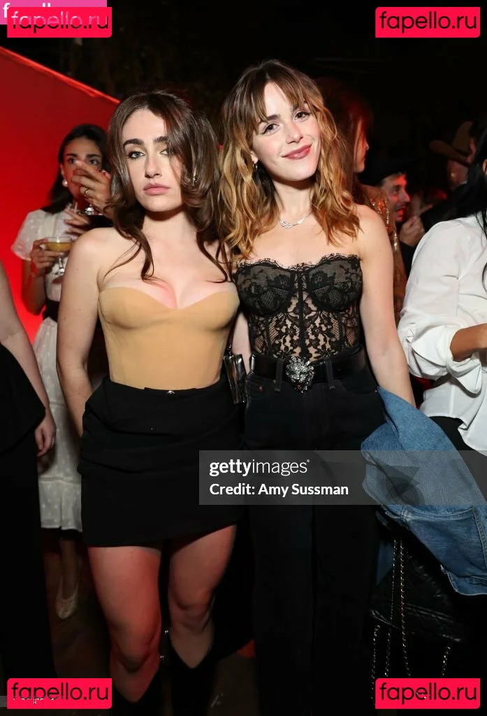 Rachel Anne Sennott Onlyfans Photo Gallery 