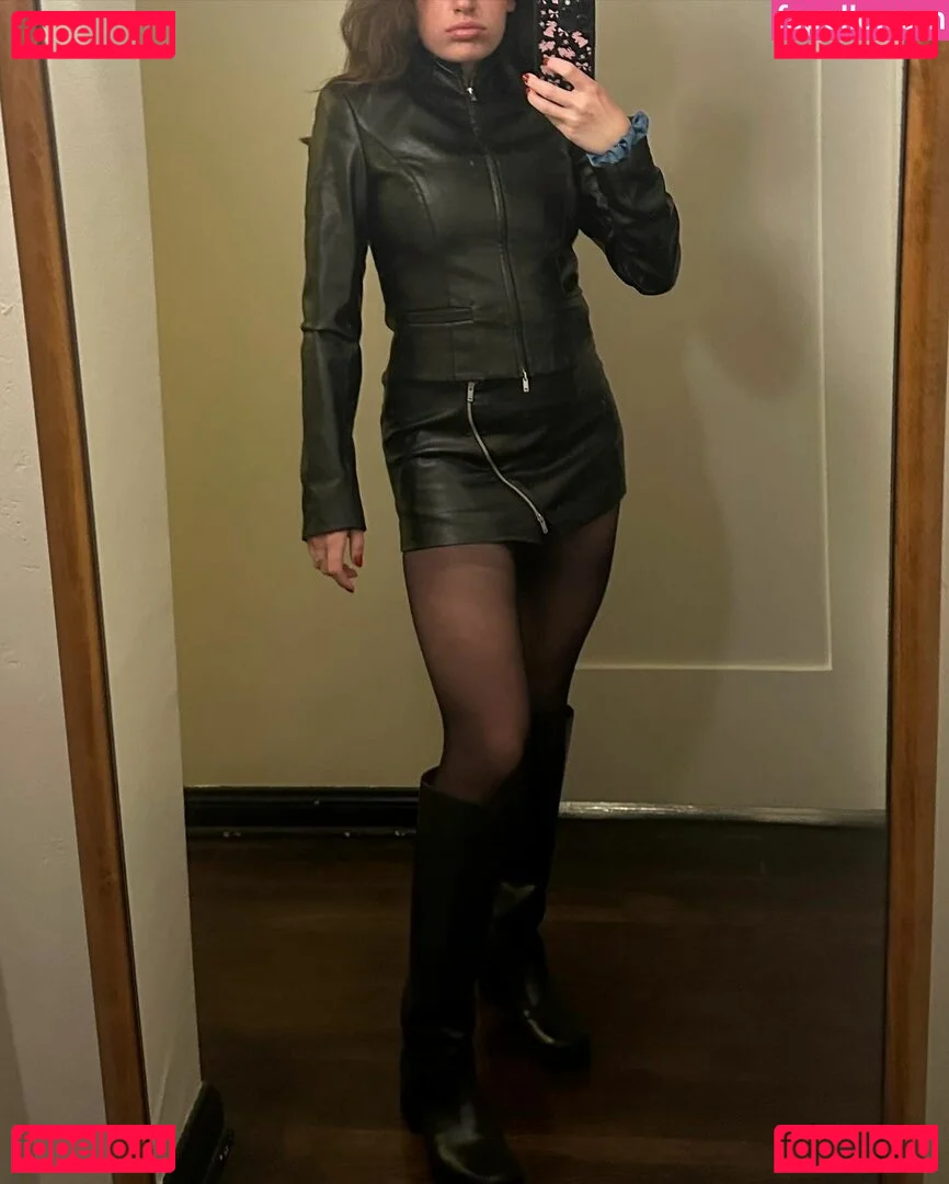 Rachel Anne Sennott Onlyfans Photo Gallery 