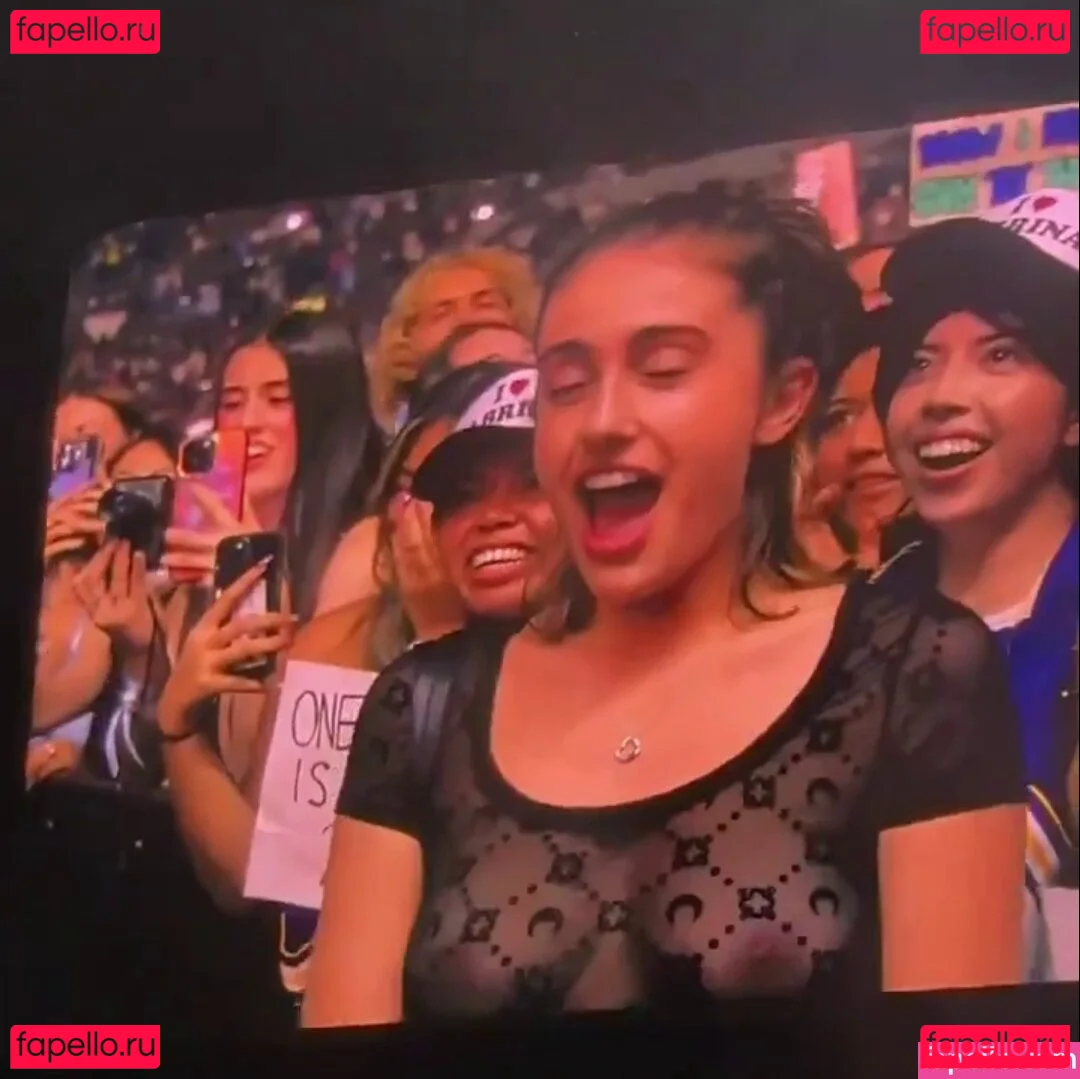 Rachel Anne Sennott Onlyfans Photo Gallery 