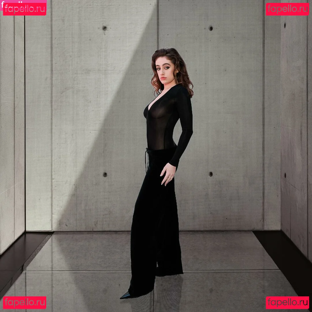 Rachel Anne Sennott Onlyfans Photo Gallery 