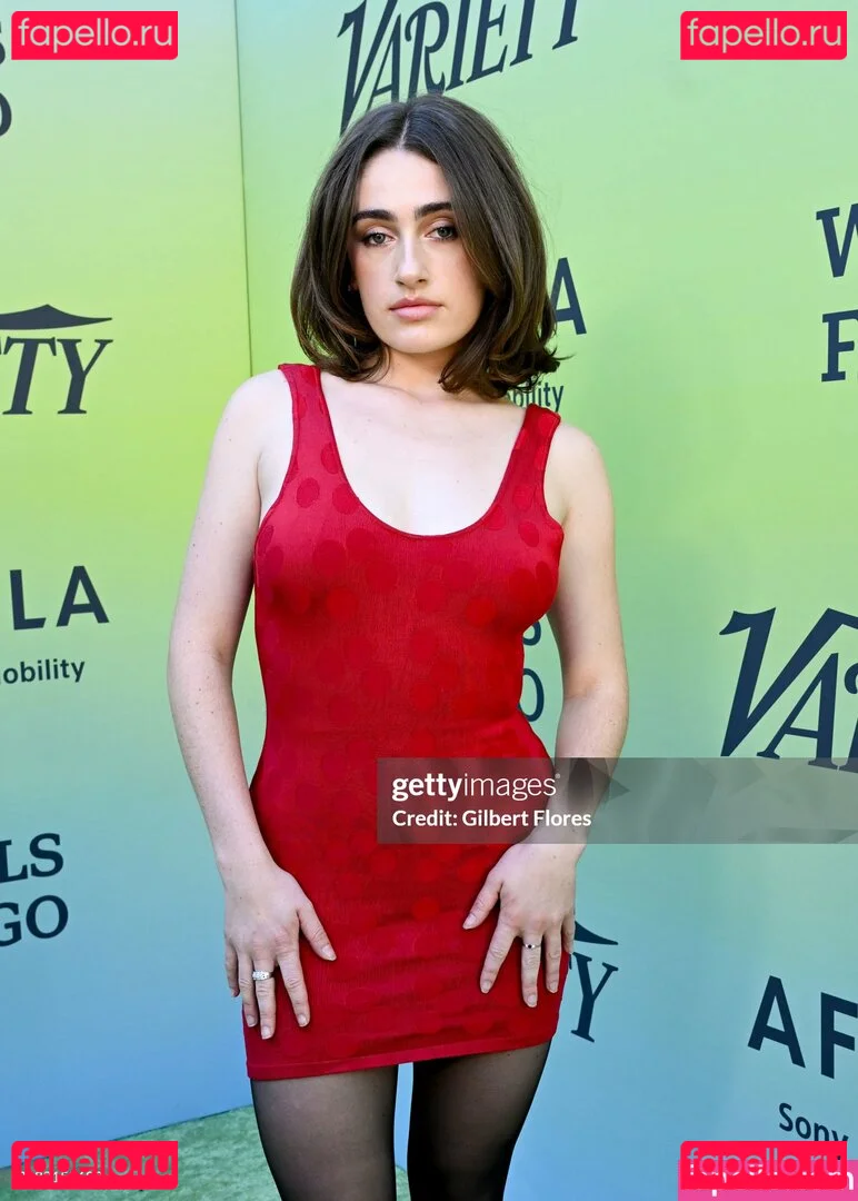 Rachel Anne Sennott Onlyfans Photo Gallery 