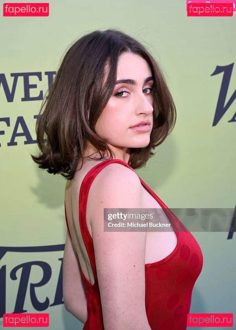 Rachel Anne Sennott Onlyfans Photo Gallery 