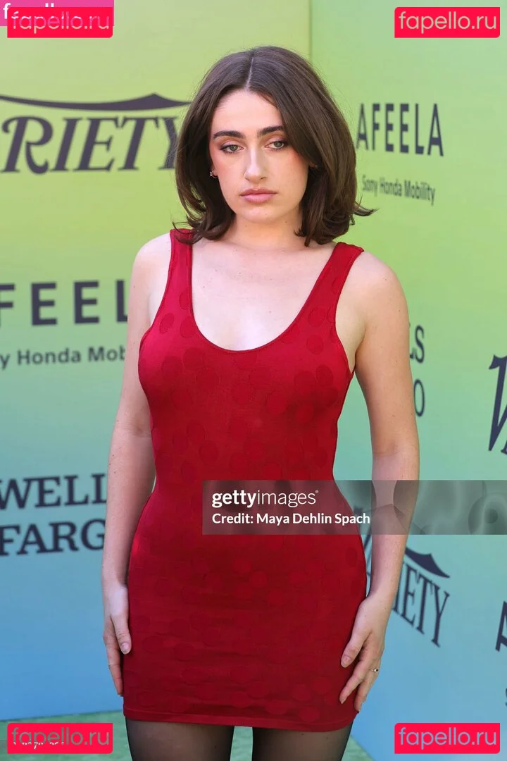 Rachel Anne Sennott Onlyfans Photo Gallery 