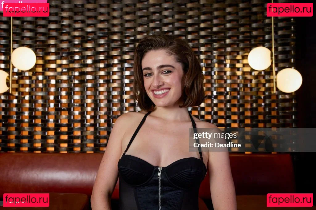 Rachel Anne Sennott Onlyfans Photo Gallery 