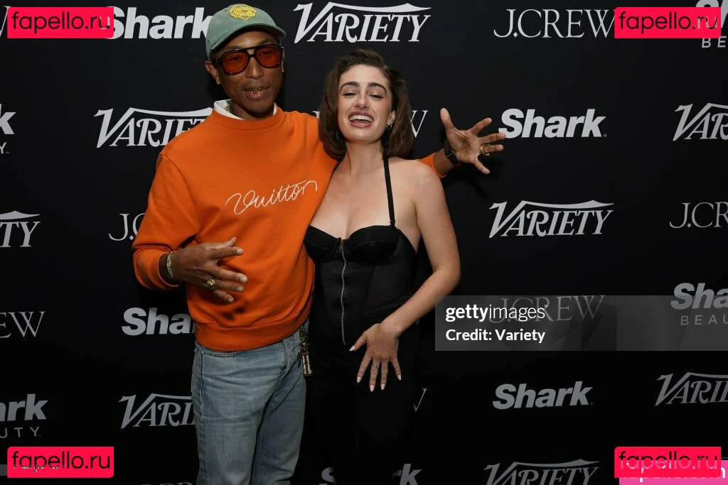 Rachel Anne Sennott Onlyfans Photo Gallery 