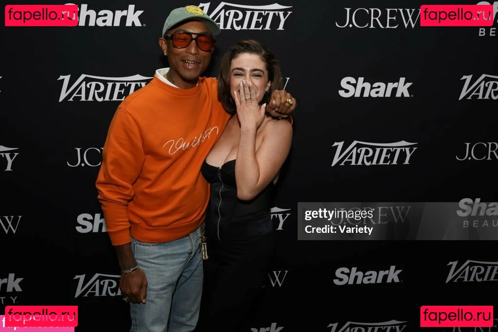 Rachel Anne Sennott Onlyfans Photo Gallery 