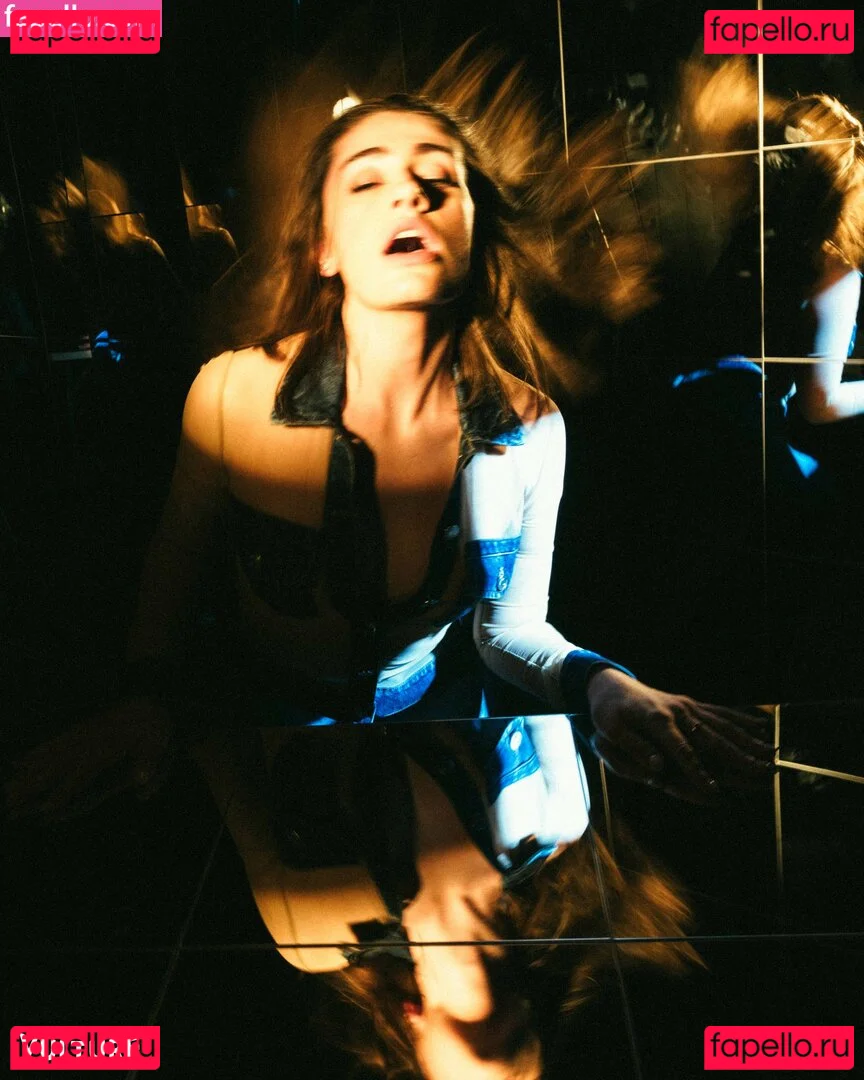 Rachel Anne Sennott Onlyfans Photo Gallery 