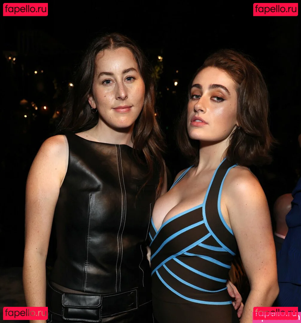 Rachel Anne Sennott Onlyfans Photo Gallery 