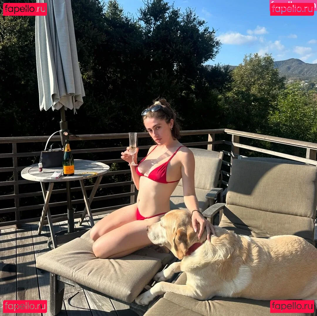 Rachel Anne Sennott Onlyfans Photo Gallery 