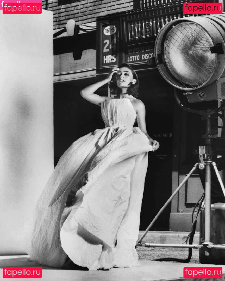 Rachel Anne Sennott Onlyfans Photo Gallery 