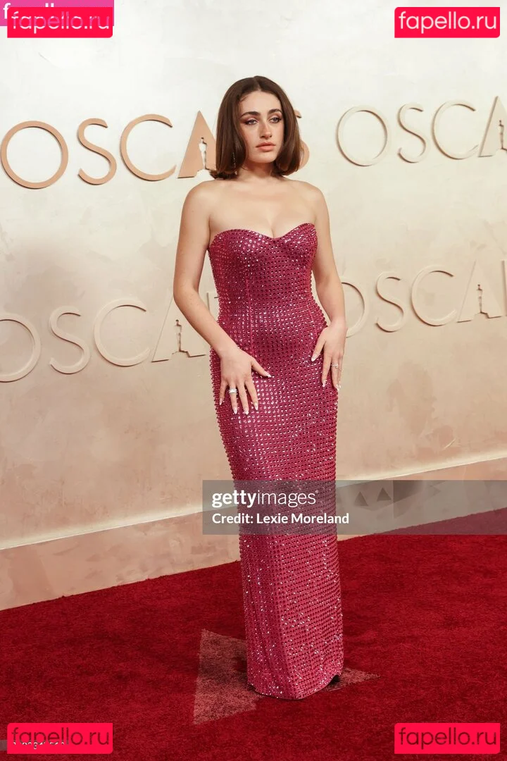 Rachel Anne Sennott Onlyfans Photo Gallery 