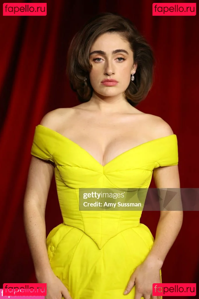 Rachel Anne Sennott Onlyfans Photo Gallery 