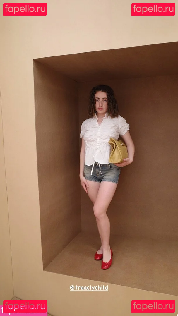 Rachel Anne Sennott Onlyfans Photo Gallery 