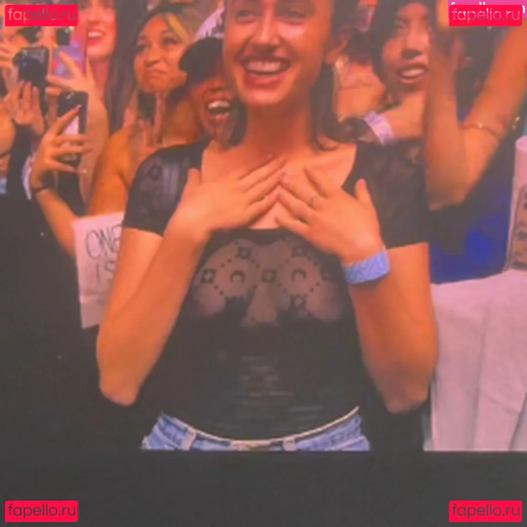 Rachel Anne Sennott Onlyfans Photo Gallery 