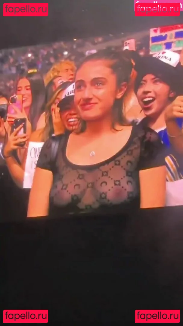 Rachel Anne Sennott Onlyfans Photo Gallery 