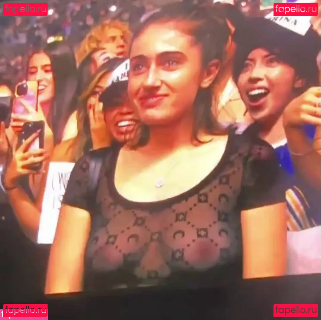 Rachel Anne Sennott Onlyfans Photo Gallery 