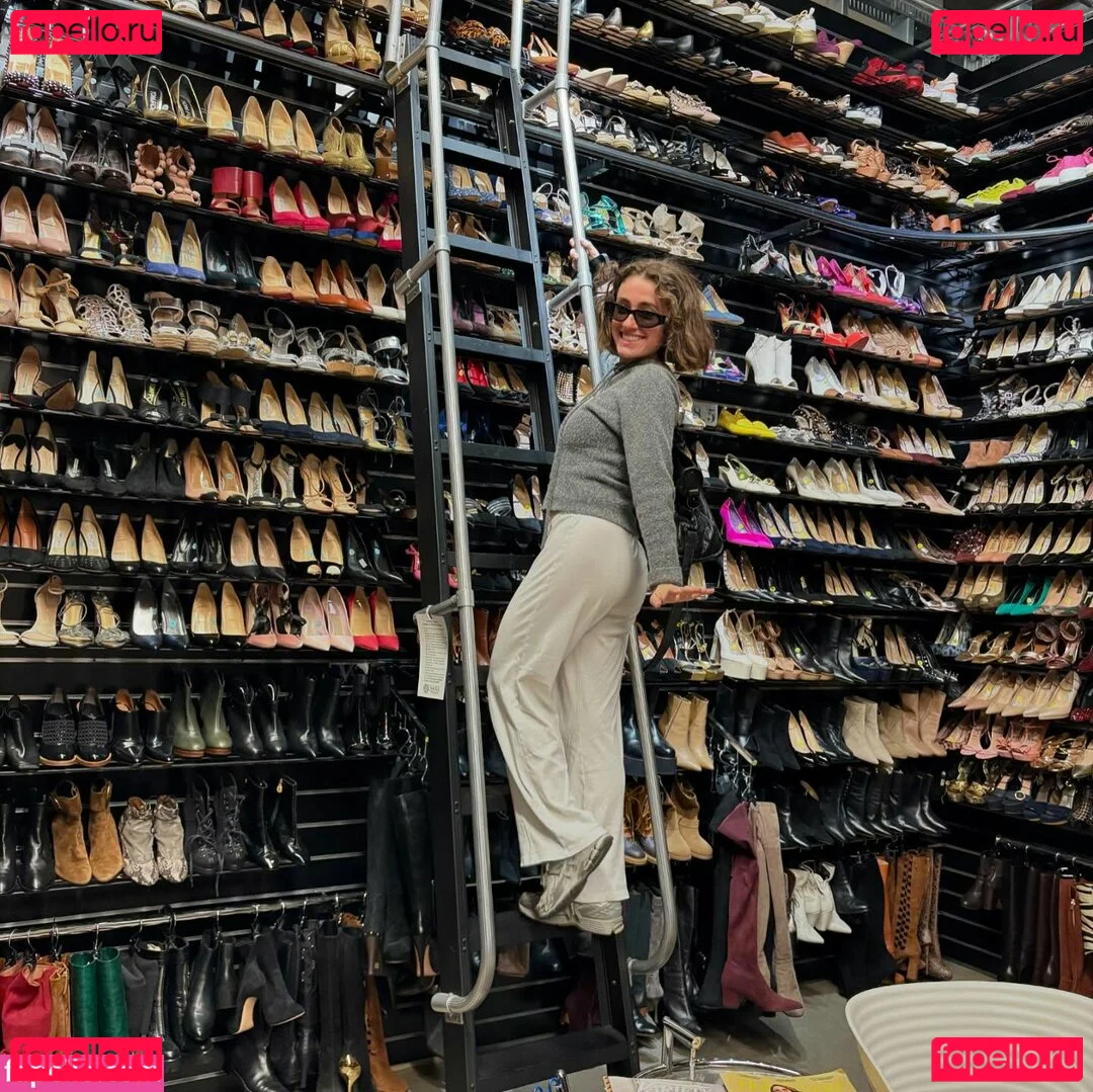 Rachel Anne Sennott Onlyfans Photo Gallery 