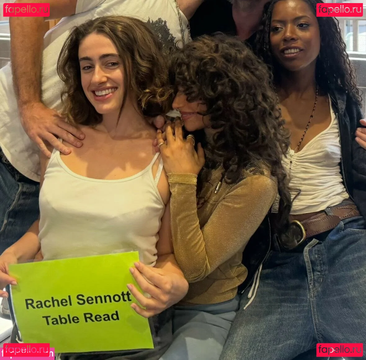 Rachel Anne Sennott Onlyfans Photo Gallery 