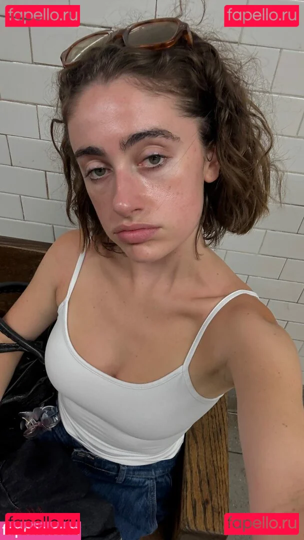 Rachel Anne Sennott Onlyfans Photo Gallery 