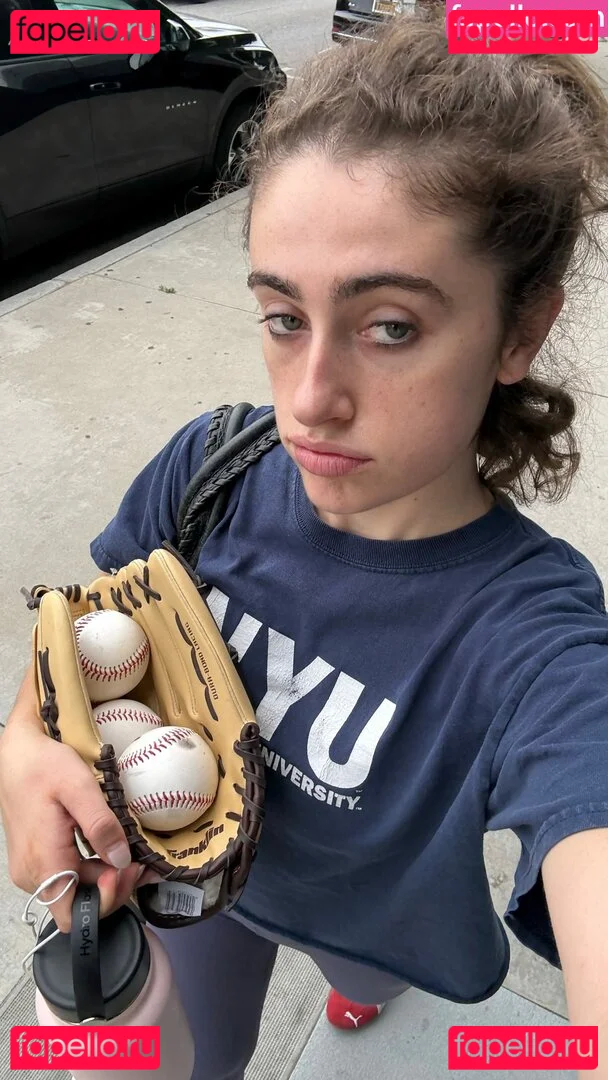 Rachel Anne Sennott Onlyfans Photo Gallery 