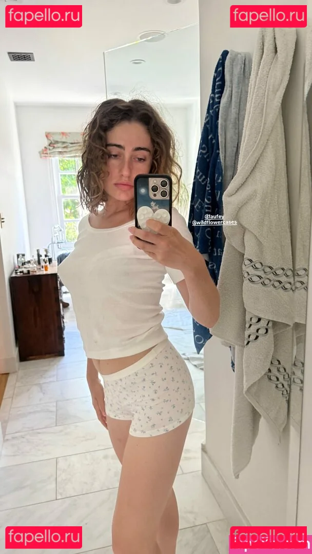 Rachel Anne Sennott Onlyfans Photo Gallery 