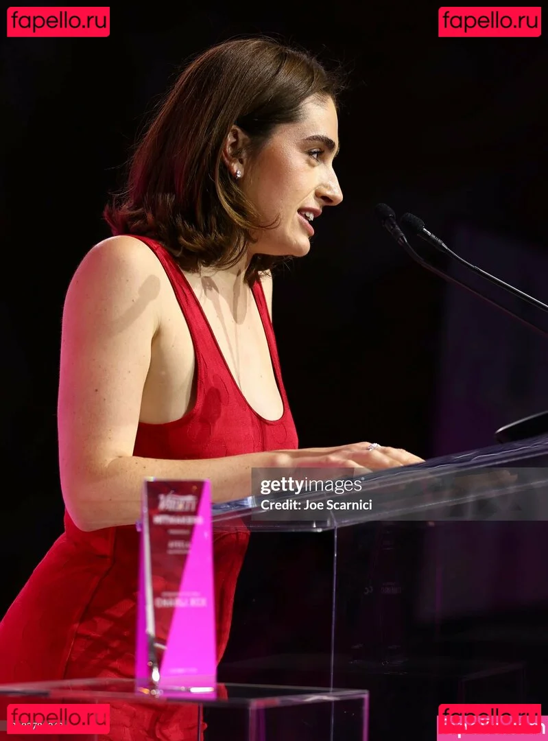 Rachel Anne Sennott Onlyfans Photo Gallery 