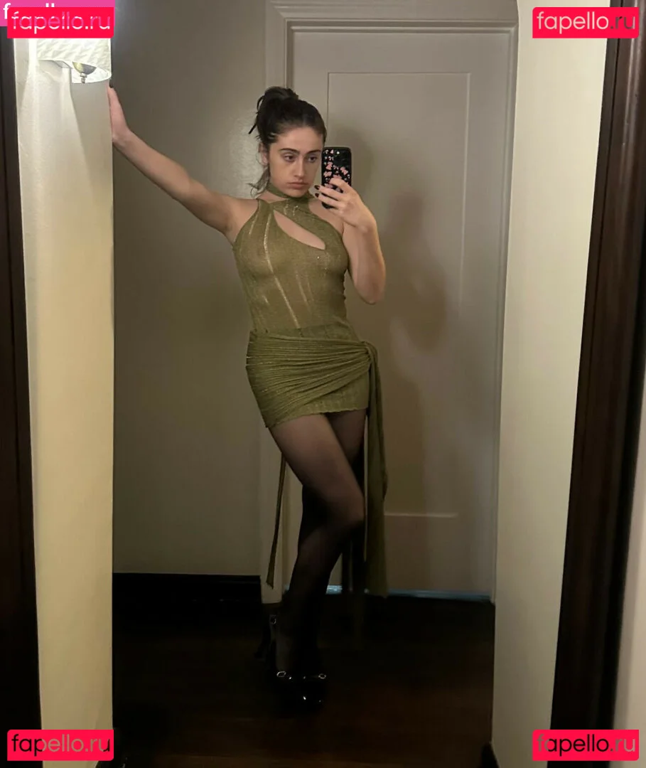 Rachel Anne Sennott Onlyfans Photo Gallery 