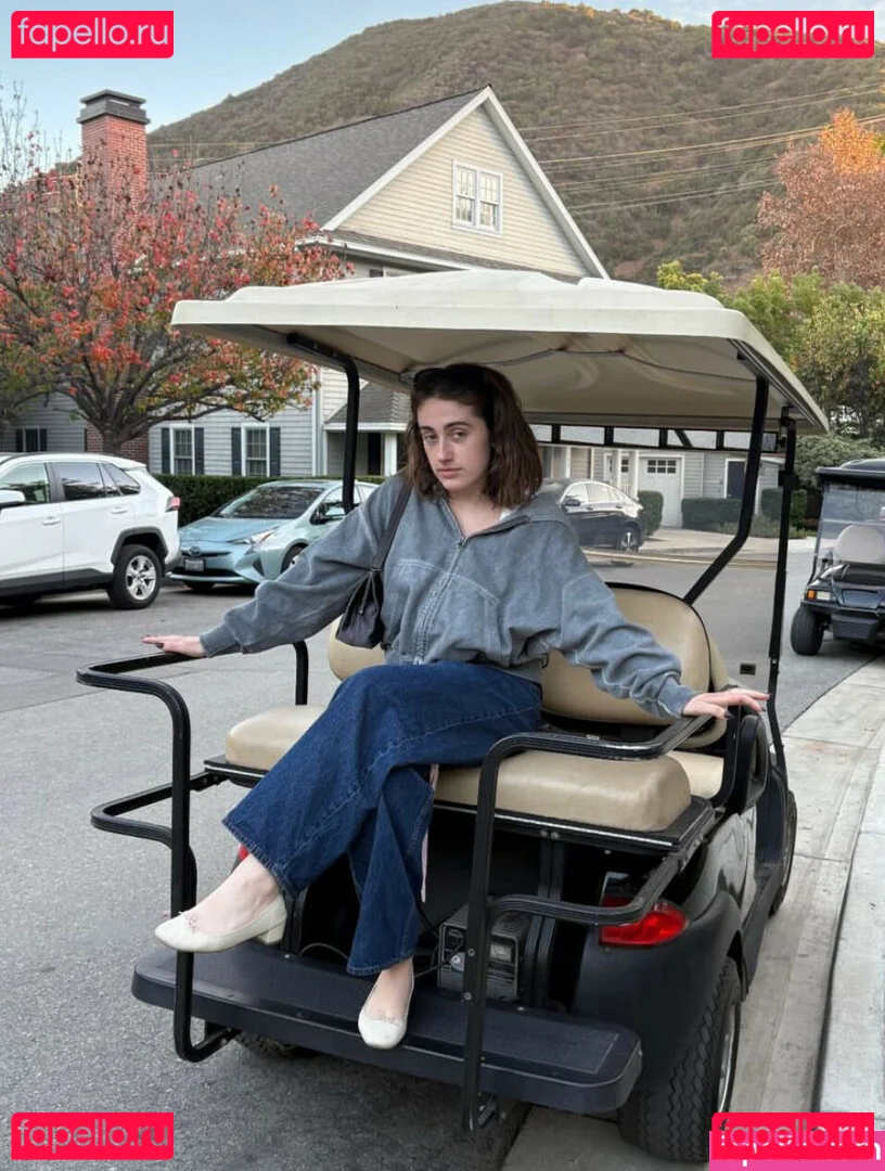 Rachel Anne Sennott Onlyfans Photo Gallery 