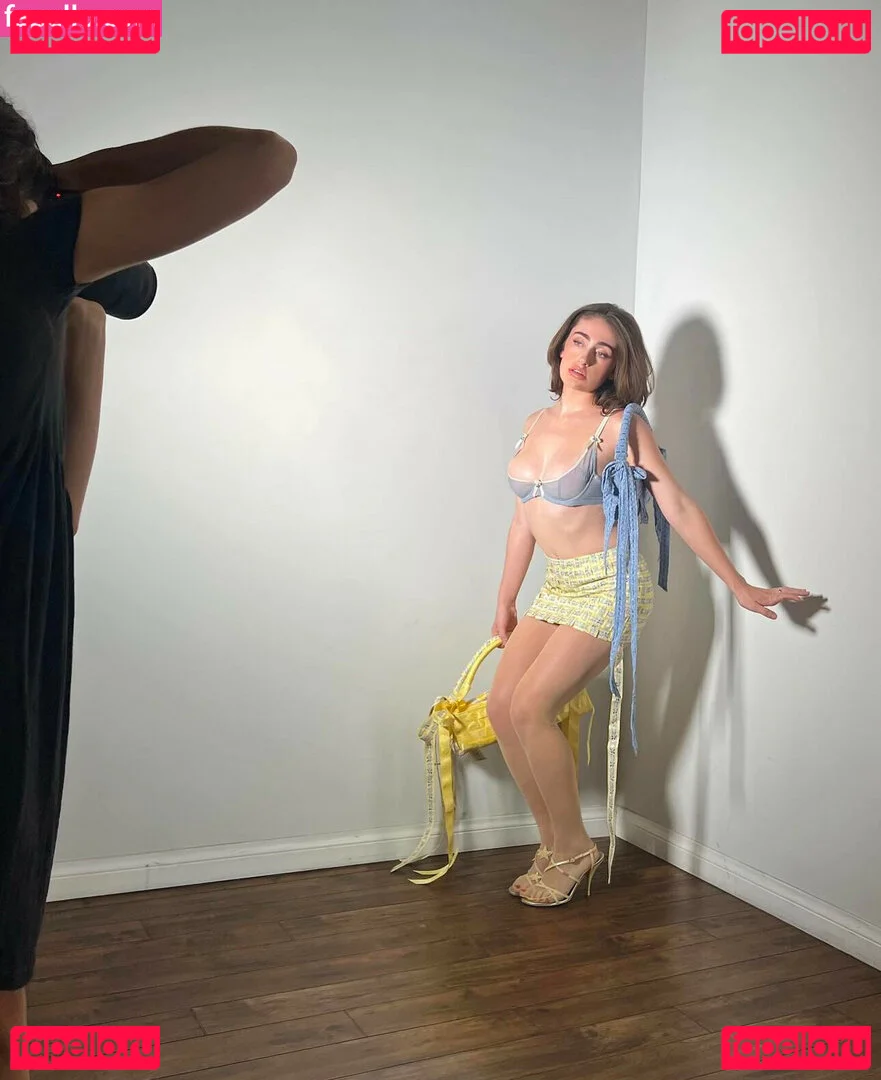 Rachel Anne Sennott Onlyfans Photo Gallery 