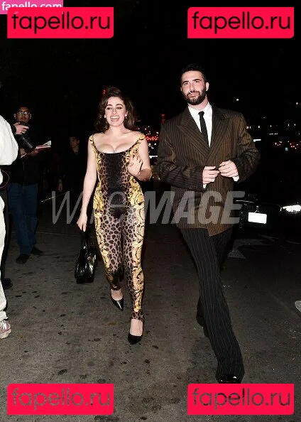 Rachel Anne Sennott Onlyfans Photo Gallery 