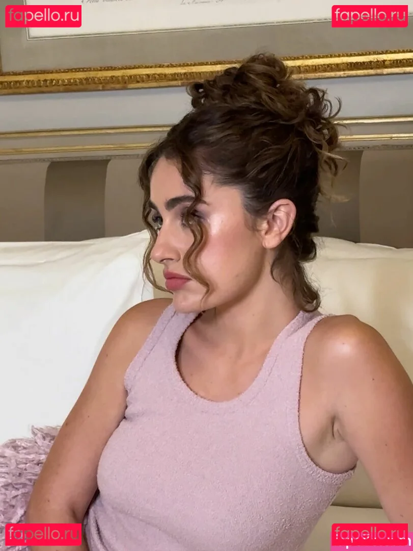 Rachel Anne Sennott Onlyfans Photo Gallery 