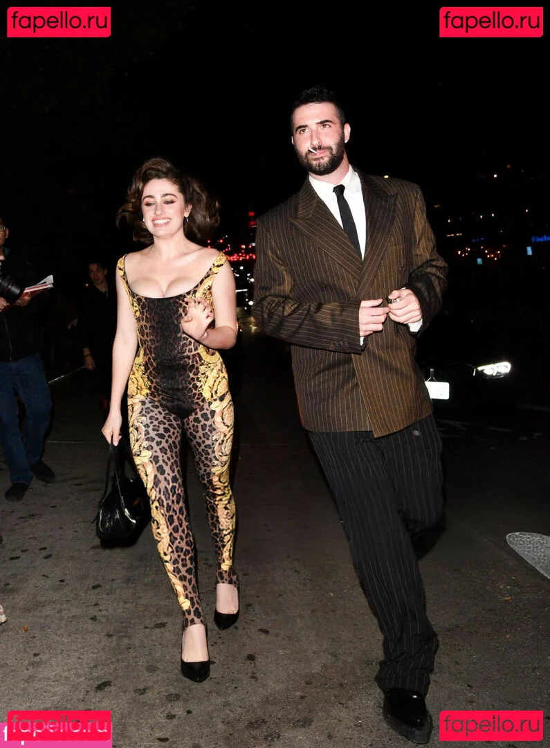 Rachel Anne Sennott Onlyfans Photo Gallery 