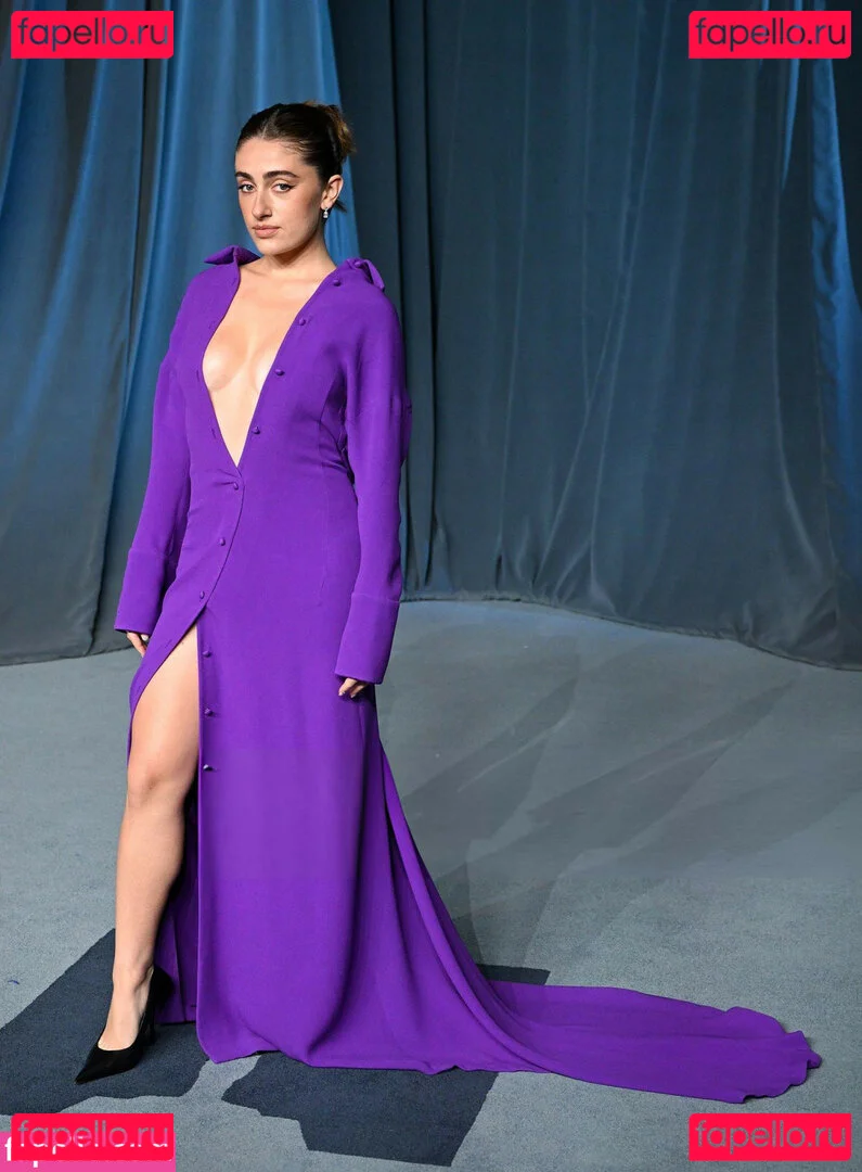 Rachel Anne Sennott Onlyfans Photo Gallery 