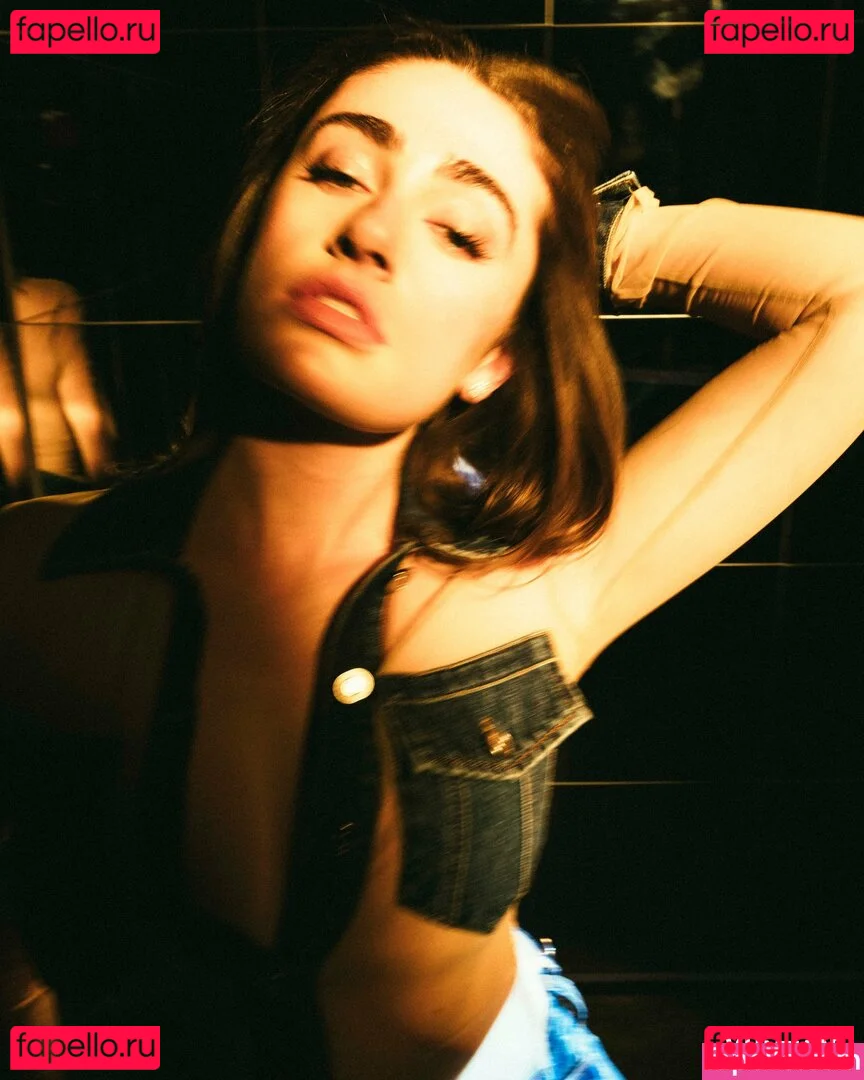 Rachel Anne Sennott Onlyfans Photo Gallery 