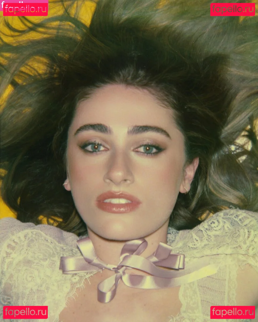 Rachel Anne Sennott Onlyfans Photo Gallery 