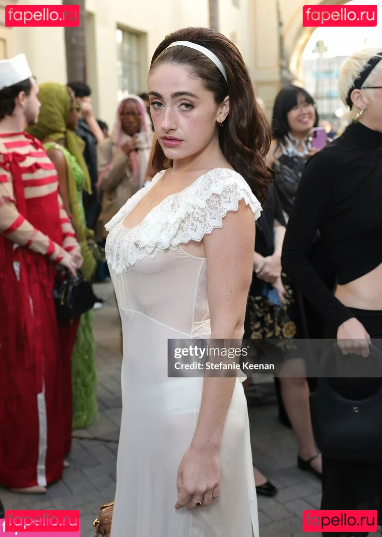 Rachel Anne Sennott Onlyfans Photo Gallery 