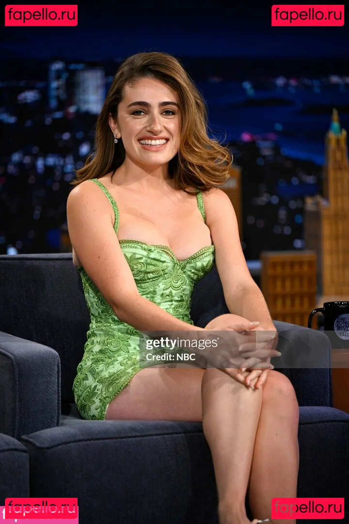 Rachel Anne Sennott Onlyfans Photo Gallery 