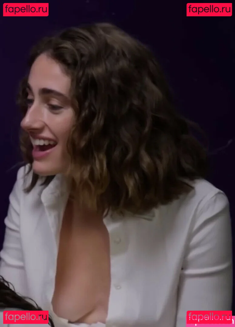 Rachel Anne Sennott Onlyfans Photo Gallery 