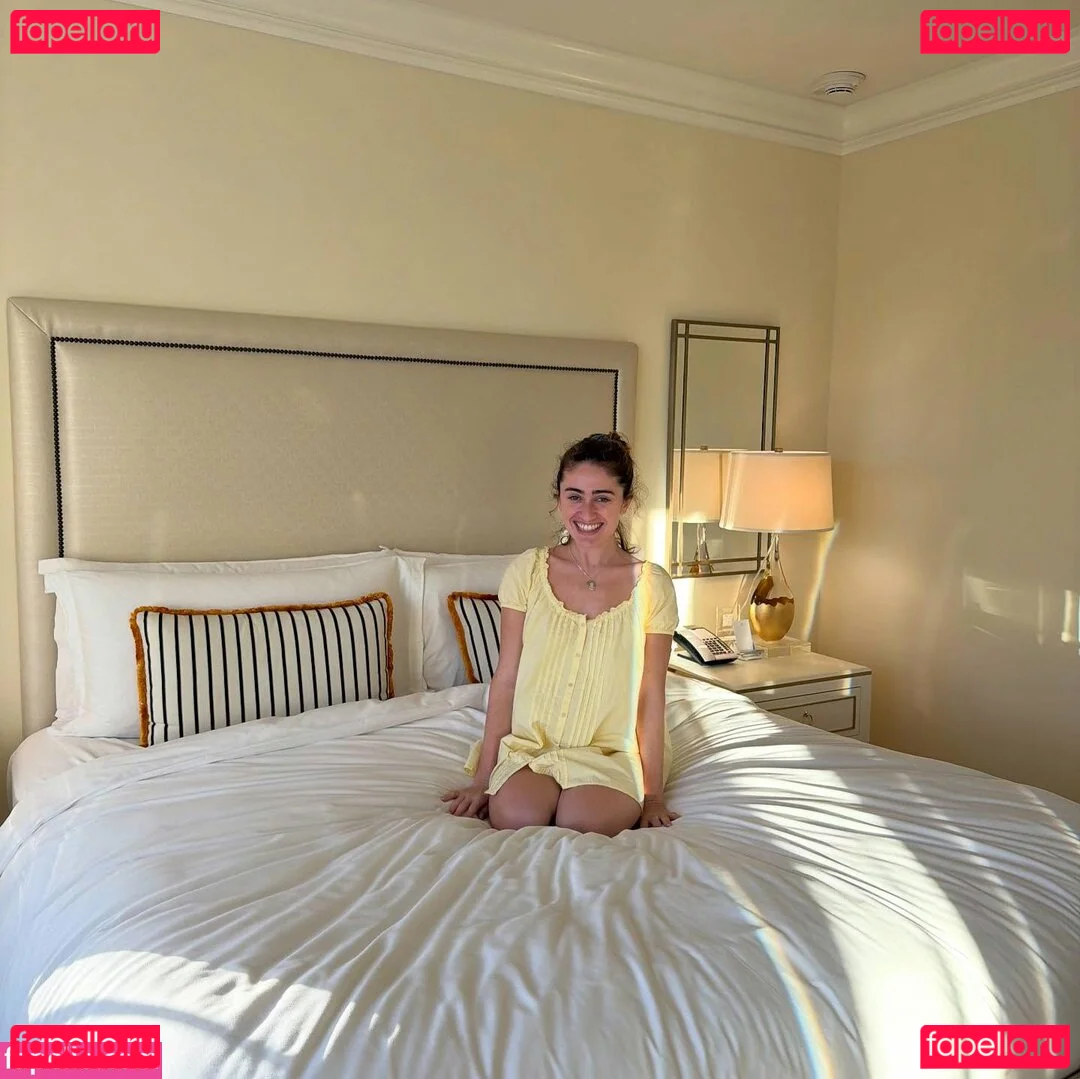 Rachel Anne Sennott Onlyfans Photo Gallery 