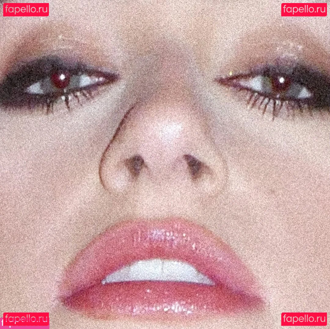 Rachel Anne Sennott Onlyfans Photo Gallery 